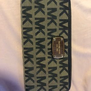 Michael Kors wallet